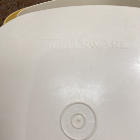 Vintage Tupperware Harvest gold steamers. - Picture 6 of 10